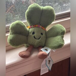 Jellycat Amuseables Siofra Shamrock BNWT Authentic